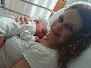 Parto de nalgas de Sandra SS Familia Tutti