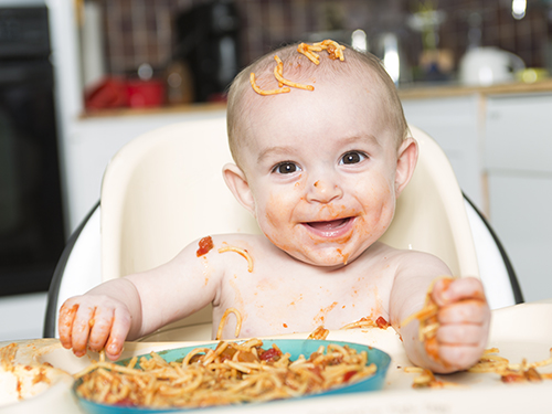 cómo debe comer el bebé a partir de los 6 meses