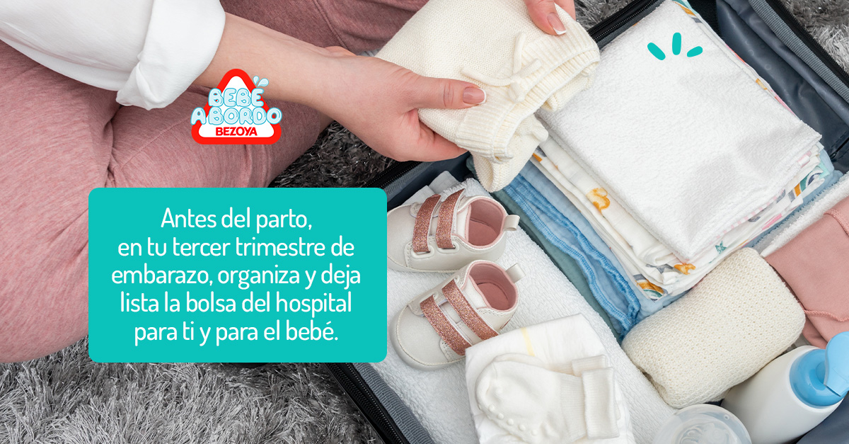 Antes del parto, en tu tercer trimestre de embarazo, organiza y deja lista la bolsa del hospital para ti y para el bebé. 